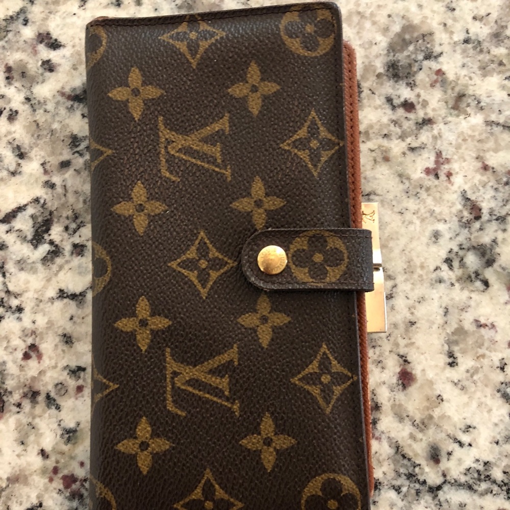 Lv wallet